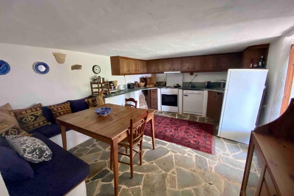 The Old Stone Cottage Κάρυστος Εξωτερικό φωτογραφία